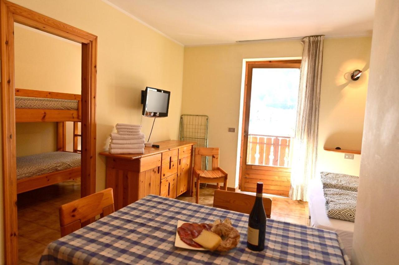 Pradelle Residence Raethia Tra Bormio E Livigno מראה חיצוני תמונה