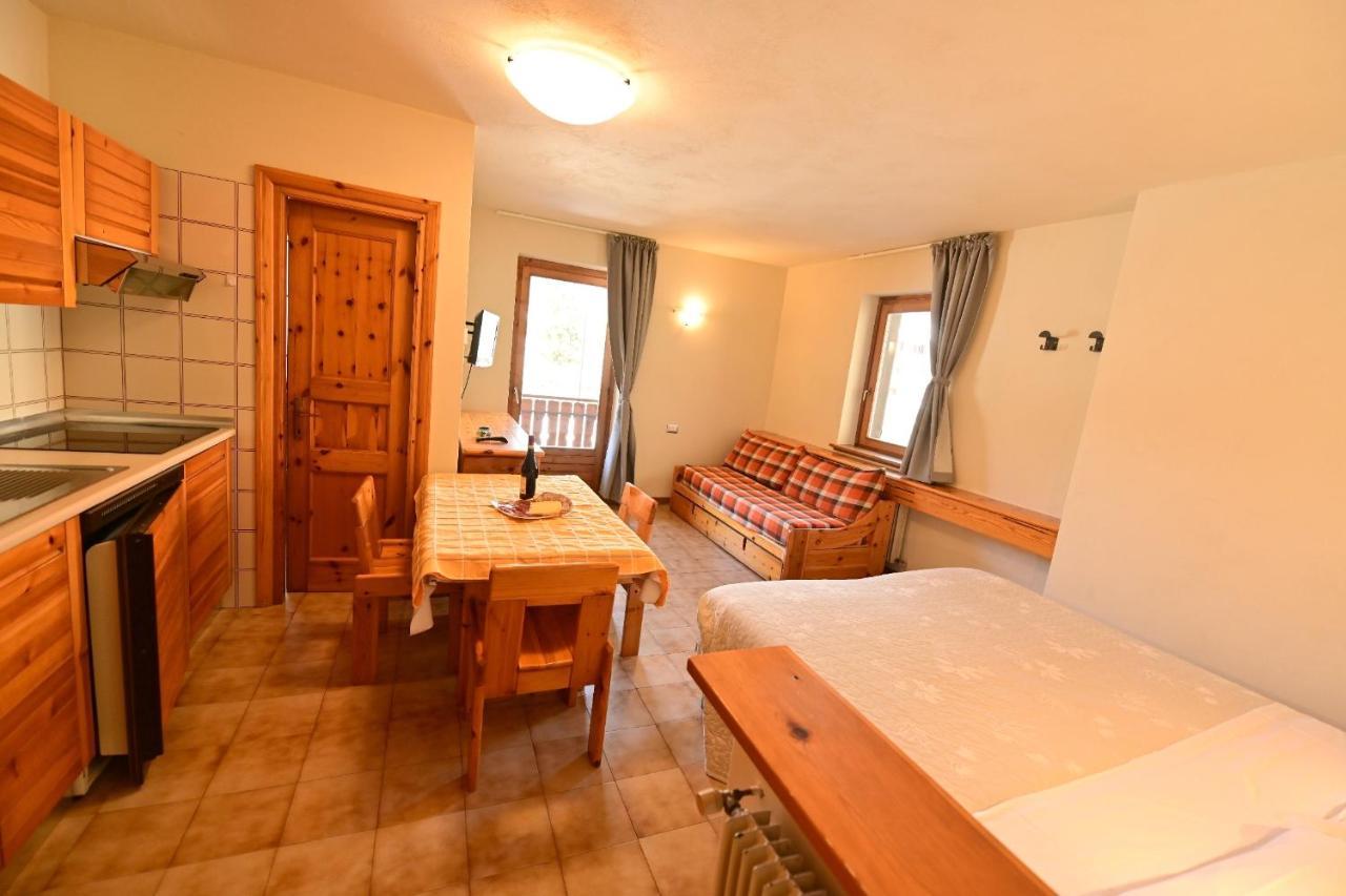 Pradelle Residence Raethia Tra Bormio E Livigno מראה חיצוני תמונה