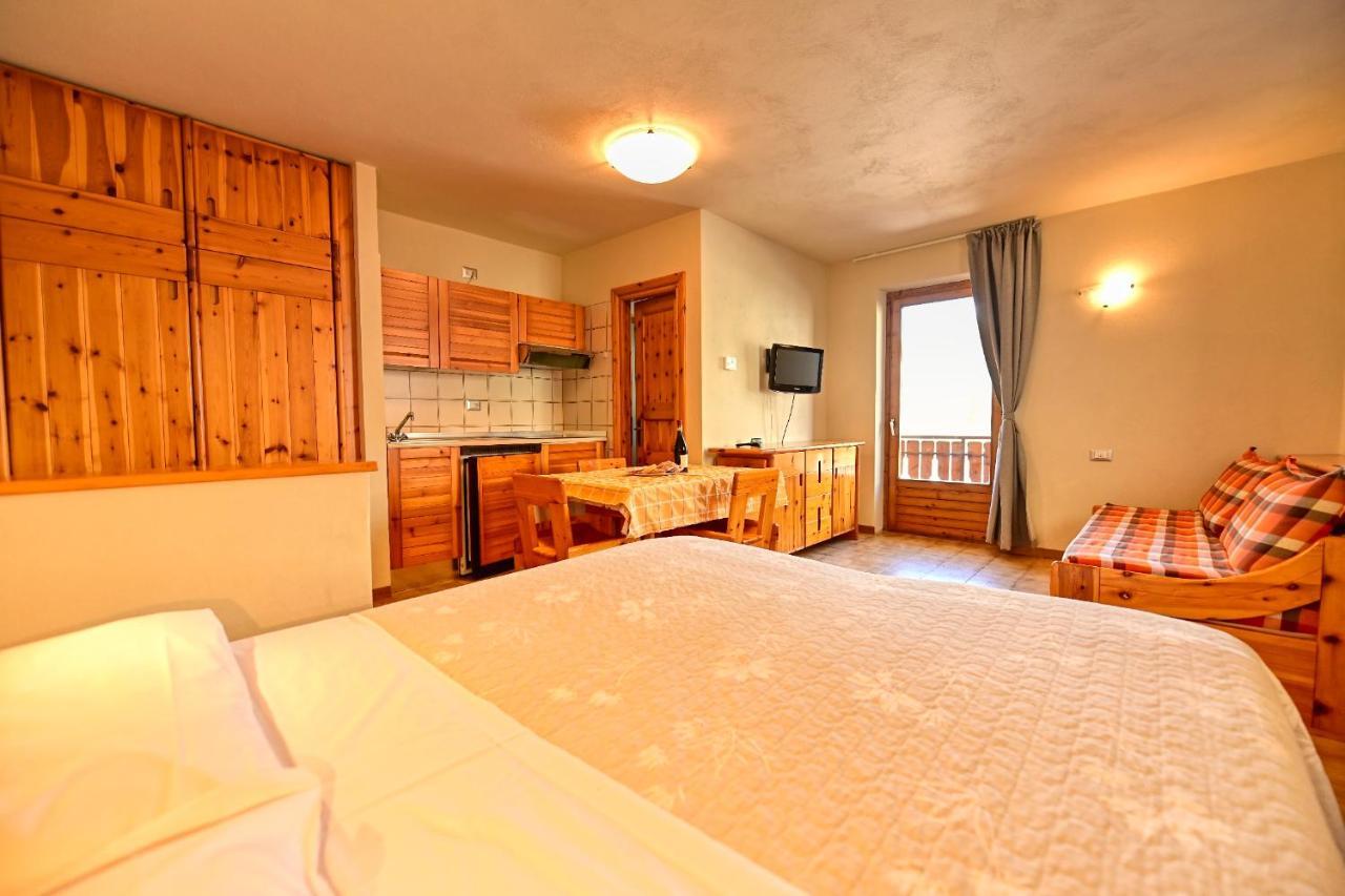 Pradelle Residence Raethia Tra Bormio E Livigno מראה חיצוני תמונה