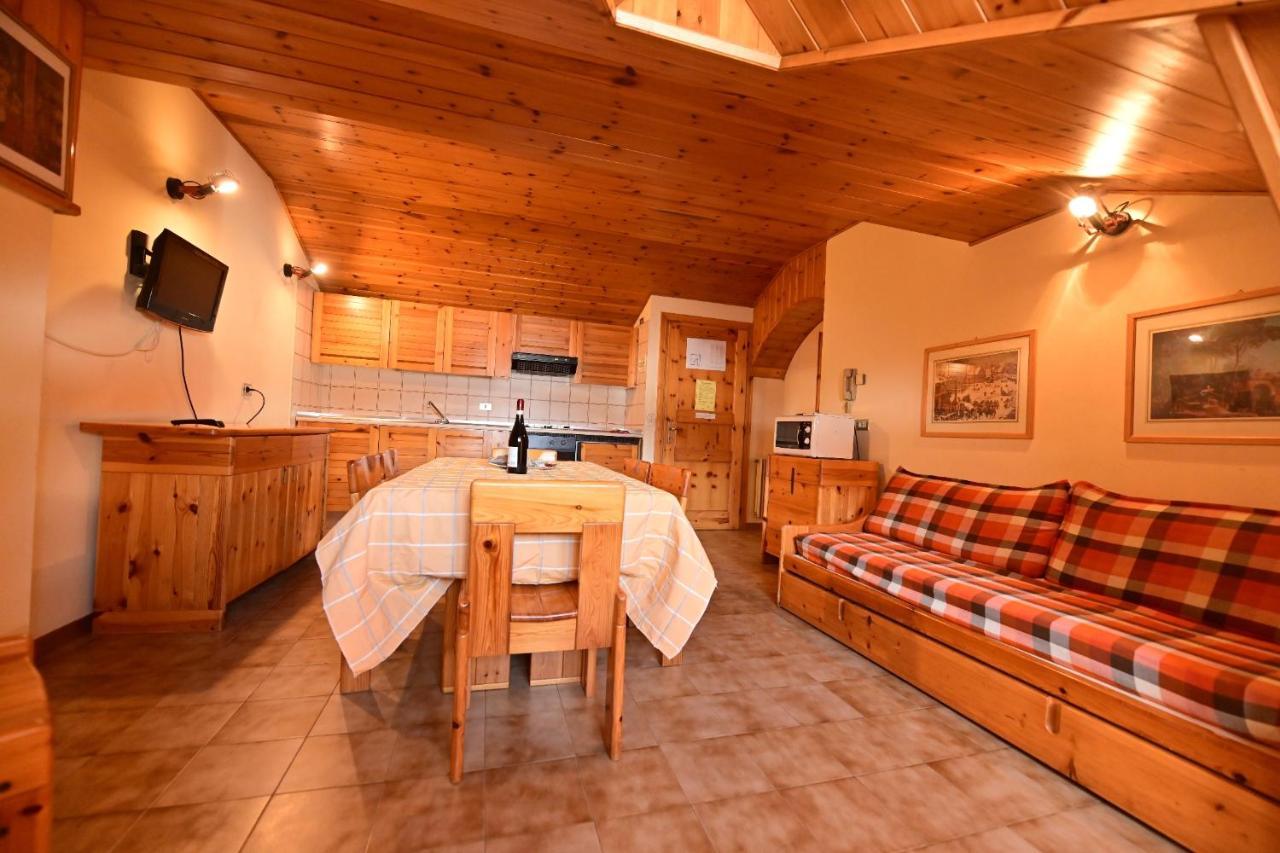 Pradelle Residence Raethia Tra Bormio E Livigno מראה חיצוני תמונה