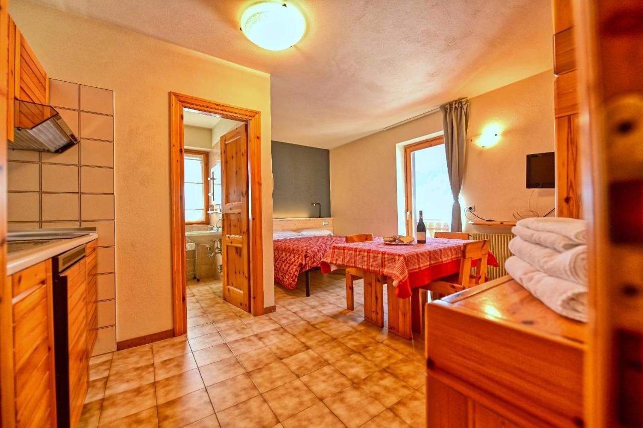 Pradelle Residence Raethia Tra Bormio E Livigno מראה חיצוני תמונה