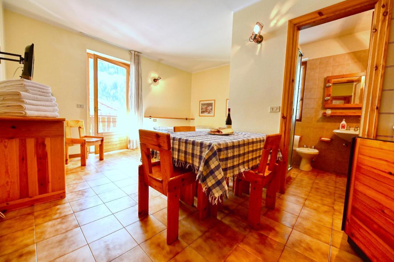 Pradelle Residence Raethia Tra Bormio E Livigno מראה חיצוני תמונה
