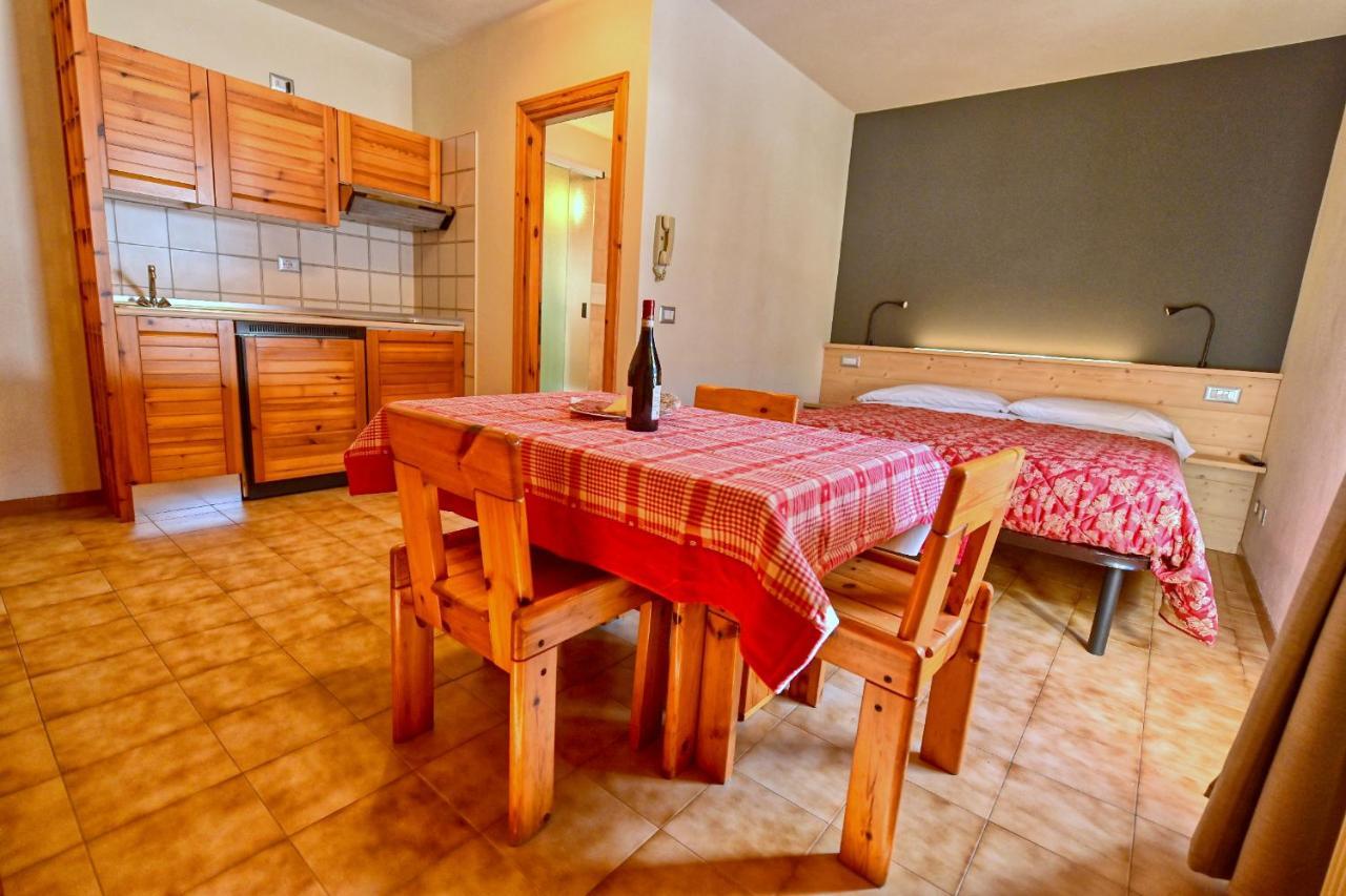 Pradelle Residence Raethia Tra Bormio E Livigno מראה חיצוני תמונה