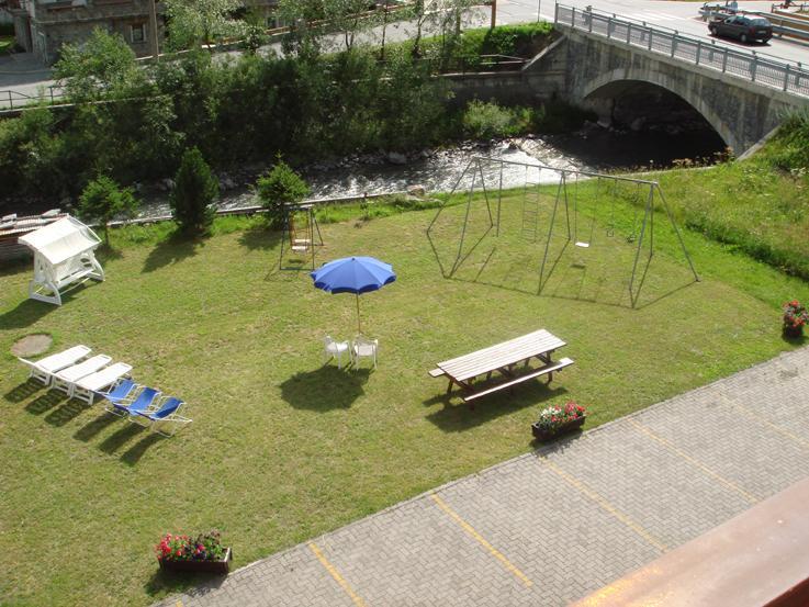 Pradelle Residence Raethia Tra Bormio E Livigno מראה חיצוני תמונה