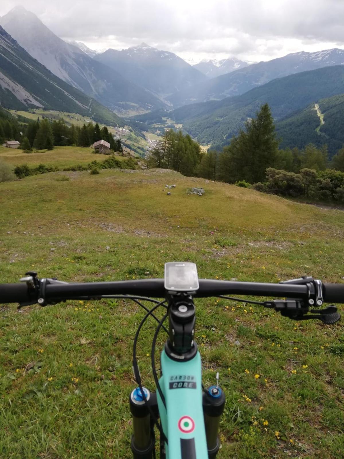 Pradelle Residence Raethia Tra Bormio E Livigno מראה חיצוני תמונה
